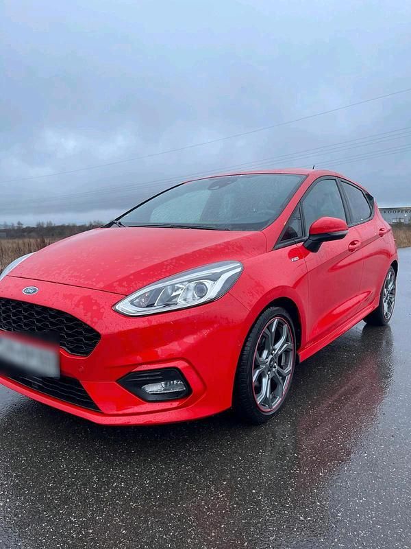 Rot Gebraucht 2020 Ford Fiesta ST-Line Limousine | 15.500 € (Fairer Preis) - Bild 1/4