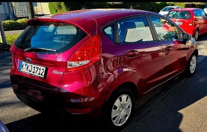 Gebraucht Ford Fiesta 82 PS (60 kW) 2009 Rot Kleinwagen