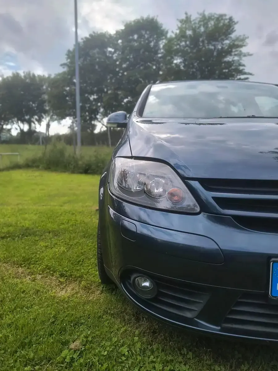 Gebraucht VW Golf V 105 PS (77 kW) 2008 Blau Kleinwagen