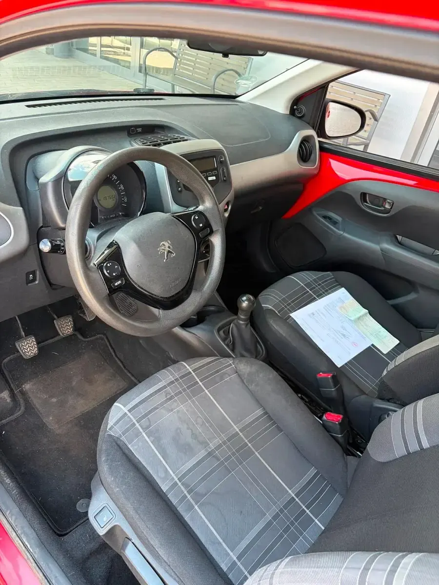 Gebraucht Peugeot 108 70 PS (51 kW) 2017 Rot Kleinwagen