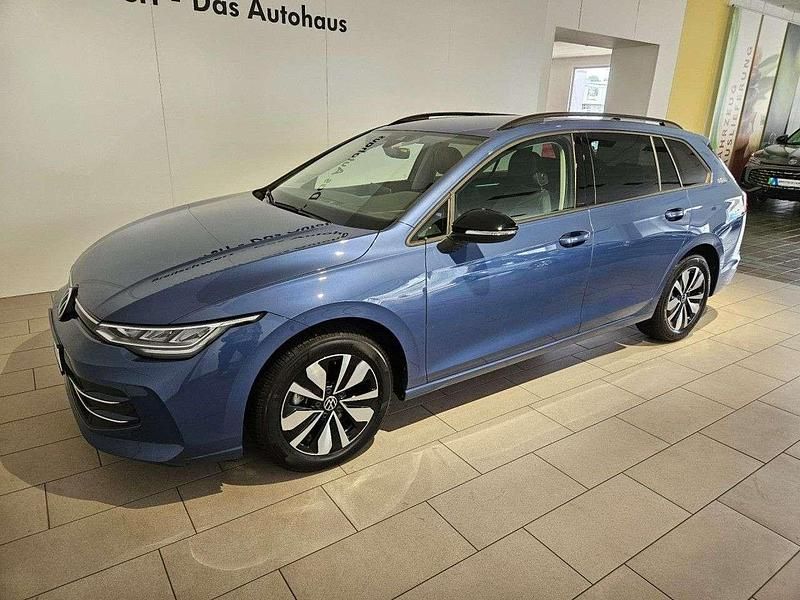 Gebraucht VW Golf VIII Goal 150 PS (110 kW) 2025 Blau Kombi