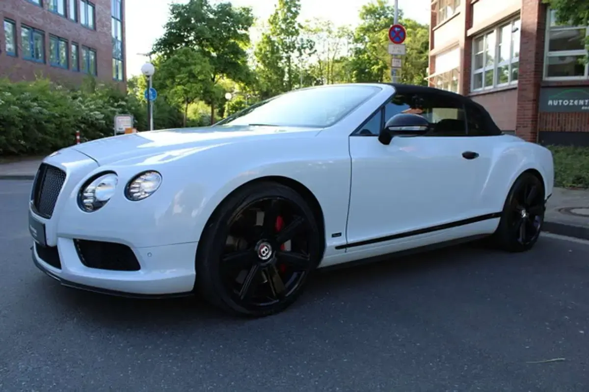 Second-hand Bentley Continental GT Convertible 528 CP (388 kW) 2016 Alb Cabrio