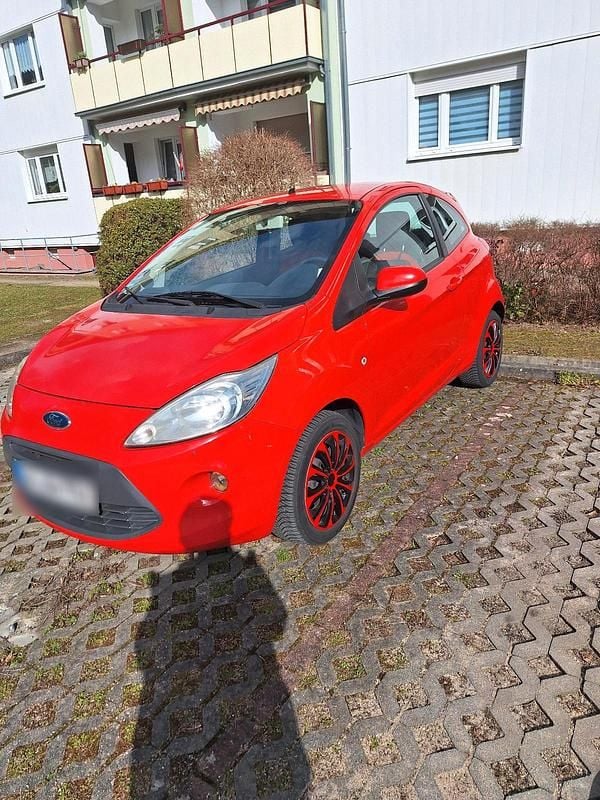 Gebraucht Ford Ka Titanium 69 PS (50 kW) 2010 Rot Kleinwagen