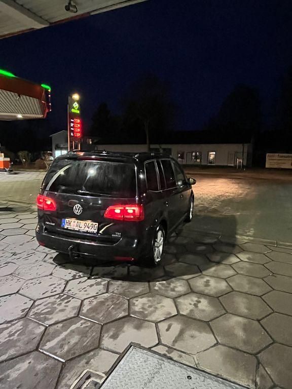 Gebraucht VW Touran Match 105 PS (77 kW) 2012 Schwarz Van / Kleinbus