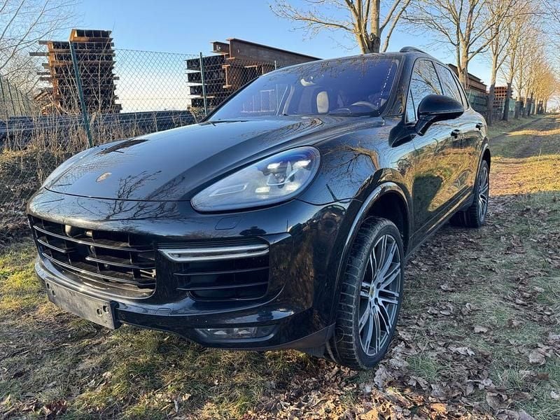 Gebraucht Porsche Cayenne Turbo S 570 PS (419 kW) 2016 Schwarz SUV