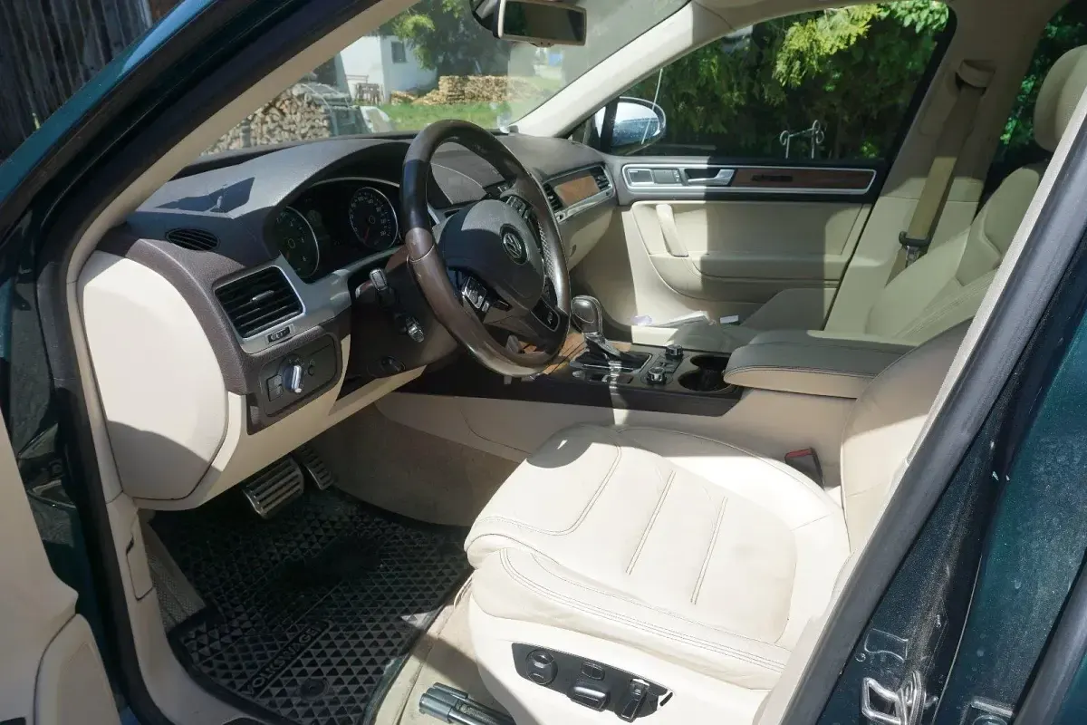 Gebraucht VW Touareg 249 PS (183 kW) 2013 Grün SUV