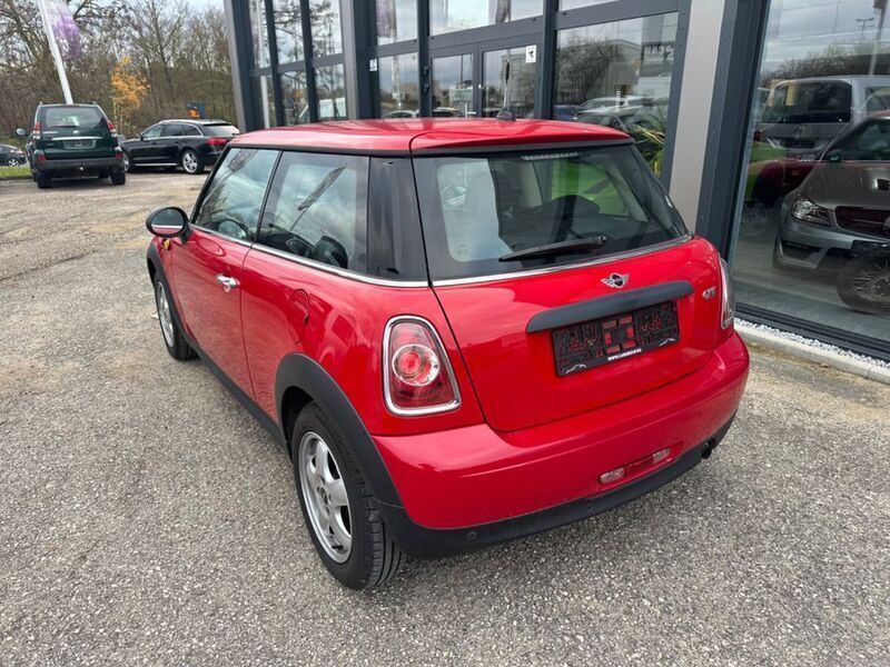 Gebraucht Mini ONE 75 PS (55 kW) 2014 Rot Kleinwagen