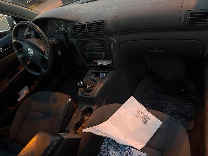 Gebraucht VW Passat 131 PS (96 kW) 2005 Silber Limousine