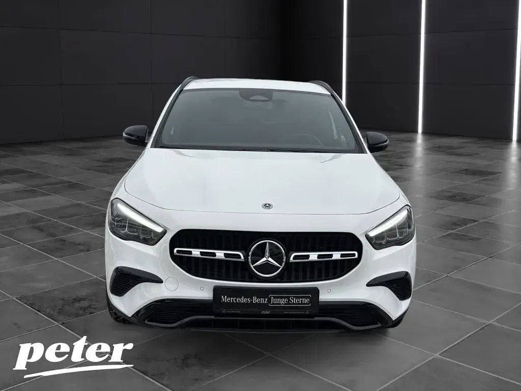 Gebraucht Mercedes GLA180 Advanced 136 PS (100 kW) 2024 Unilack polarweiß SUV