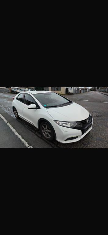 Weiß Gebraucht 2014 Honda Civic Lifestyle Limousine | 6.700 € (Superpreis) - Bild 1/4