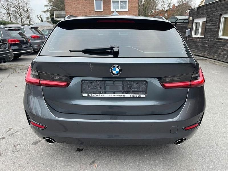 Gebraucht BMW 320 Advantage 190 PS (139 kW) 2020 Grau Limousine