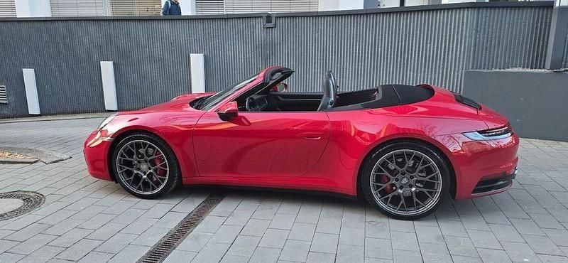 Gebraucht Porsche 992 450 PS (330 kW) 2020 Rot Cabrio