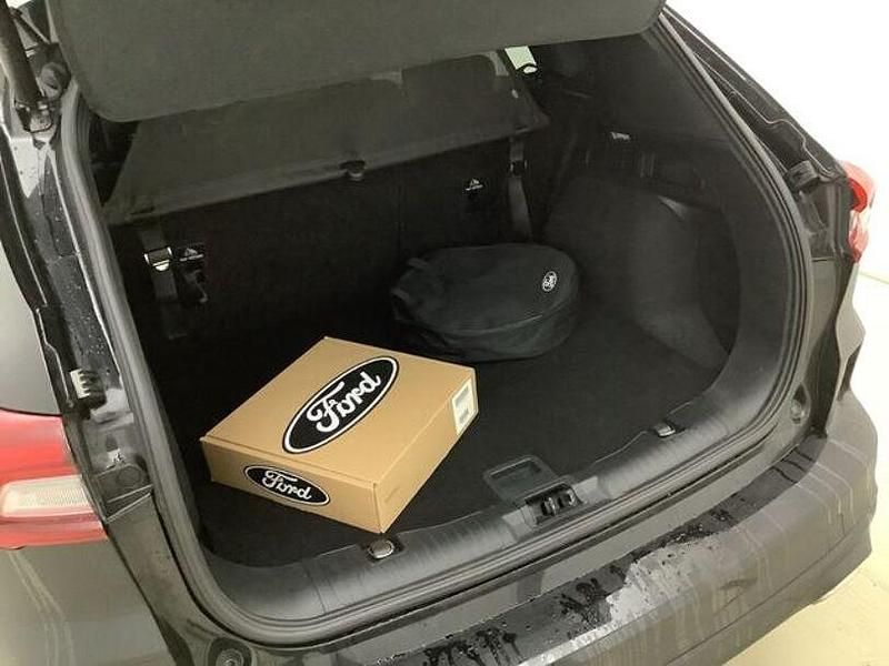 Gebraucht Ford Kuga ST-Line X 242 PS (177 kW) 2024 Obsidianschwarz metallic SUV