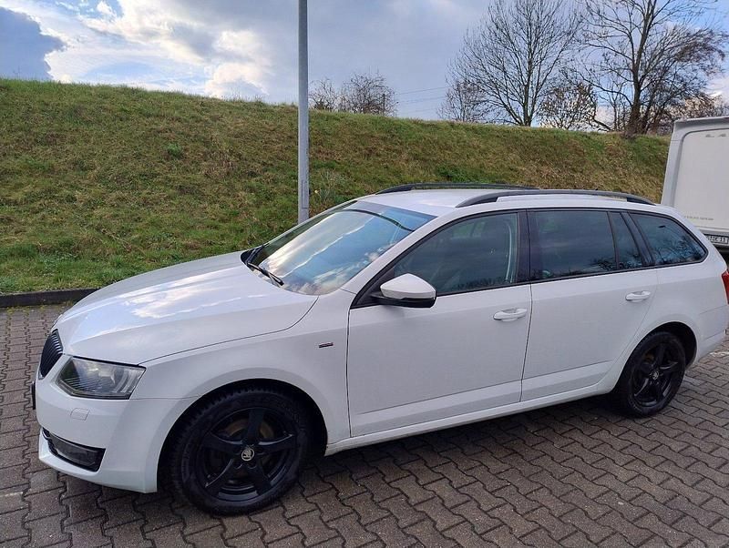 Second-hand Skoda Octavia Joy 150 CP (110 kW) 2016 Alb Hatchback