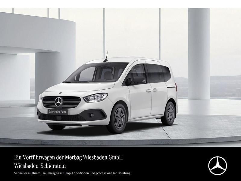 Arktisweiß Gebraucht 2025 Mercedes Citan 110 Kombi | 24.871 € (Teuer) - Bild 1/4