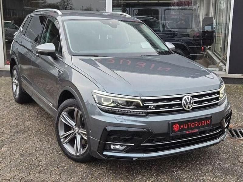 Gebraucht VW Tiguan Allspace Highline 180 PS (132 kW) 2018 Platinum grey metallic SUV