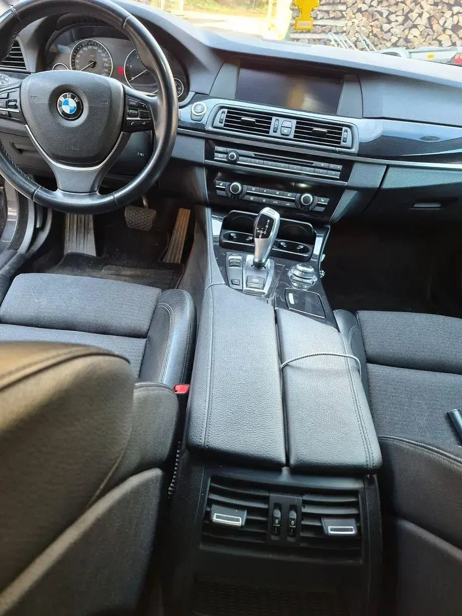 Gebraucht BMW 525 Performance 204 PS (150 kW) 2010 Schwarz Kombi