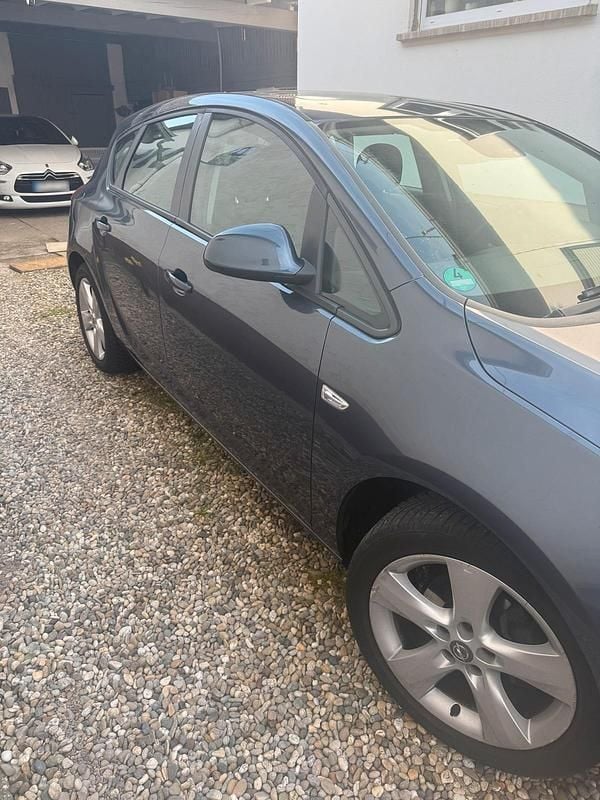 Gebraucht Opel Astra 115 PS (84 kW) 2010 Blau Limousine