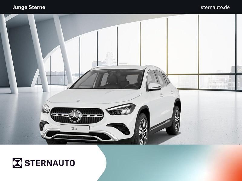 Unilack polarweiß Gebraucht 2023 Mercedes GLA180 SUV | 33.880 € (Fairer Preis) - Bild 1/4