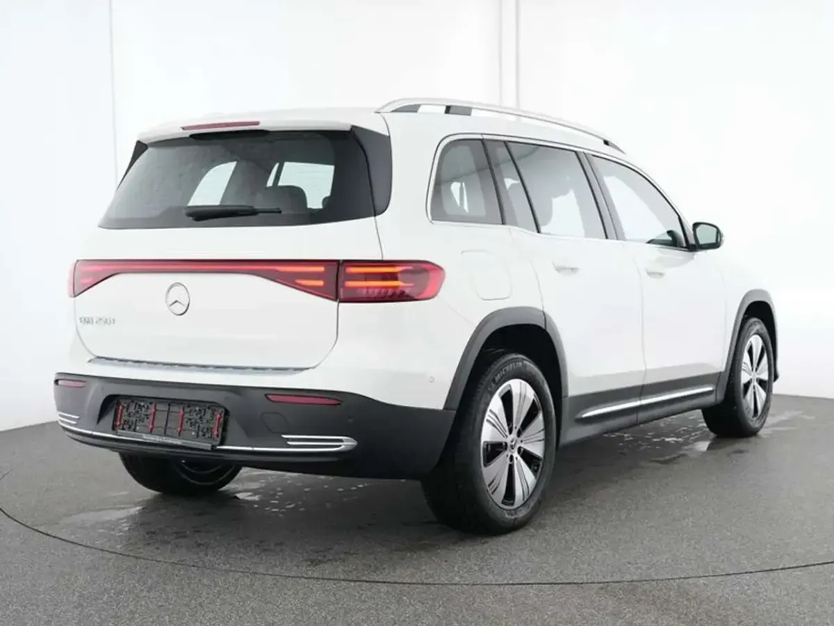 Gebraucht Mercedes EQB250+ Advanced 139 kW (190 PS) 2025 Unilack polarweiß SUV