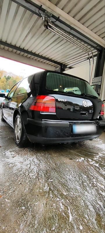 Gebraucht VW Golf IV 75 PS (55 kW) 1999 Schwarz Kleinwagen