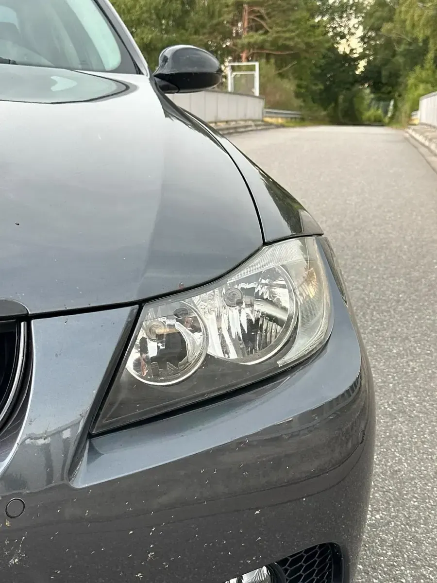 Gebraucht BMW 320 163 PS (119 kW) 2005 Grau Limousine