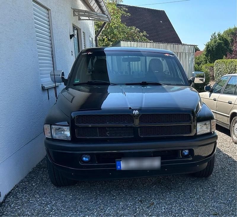 Schwarz Gebraucht 1998 Dodge Magnum | 12.499 € - Bild 1/4