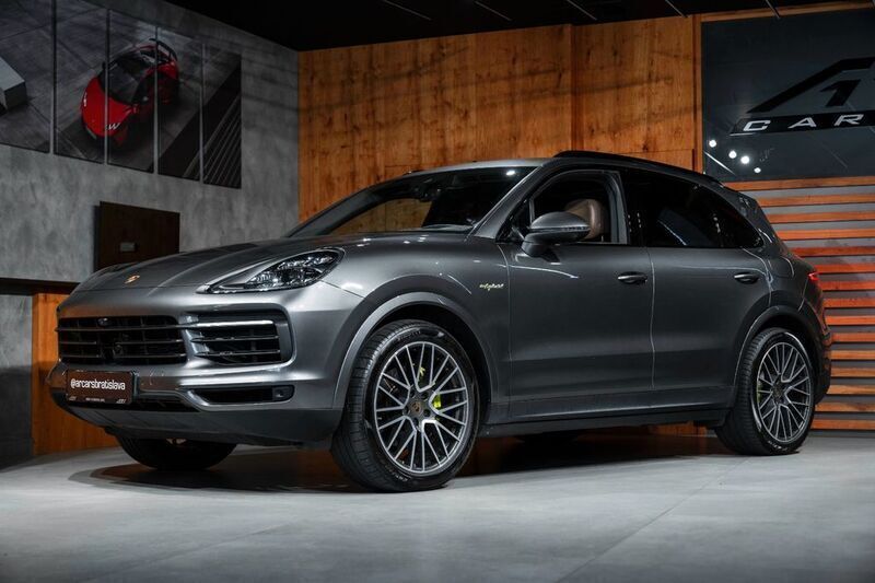 Grau Gebraucht 2019 Porsche Cayenne SUV | 59.900 € (Fairer Preis) - Bild 1/4