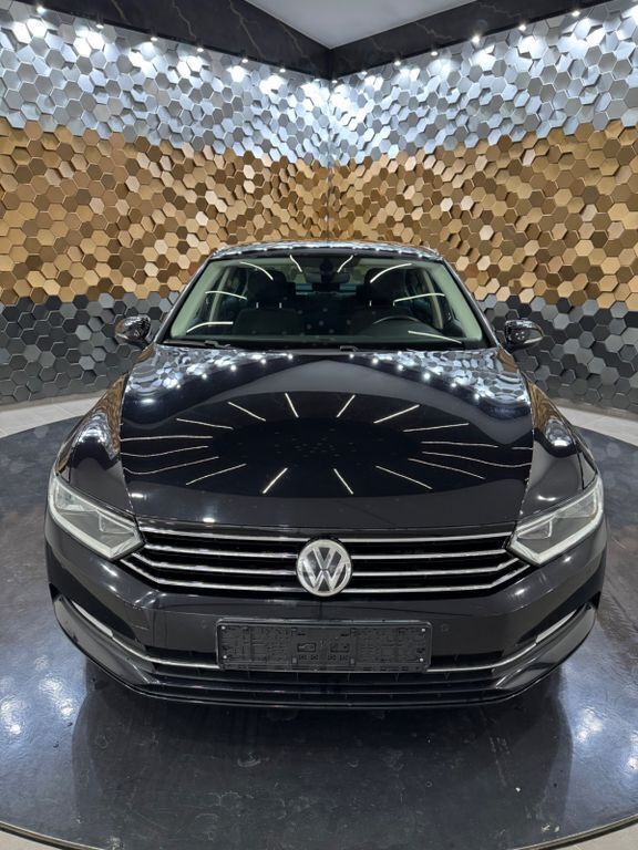 Gebraucht VW Passat Comfortline 150 PS (110 kW) 2015 Schwarz Limousine