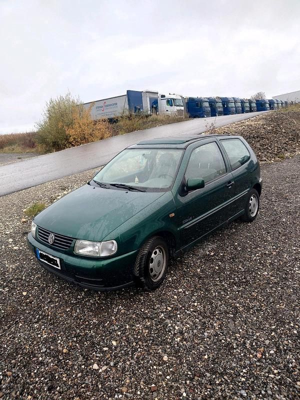 Grün Gebraucht 1999 VW Polo Kleinwagen | 300 € (Superpreis) - Bild 1/4