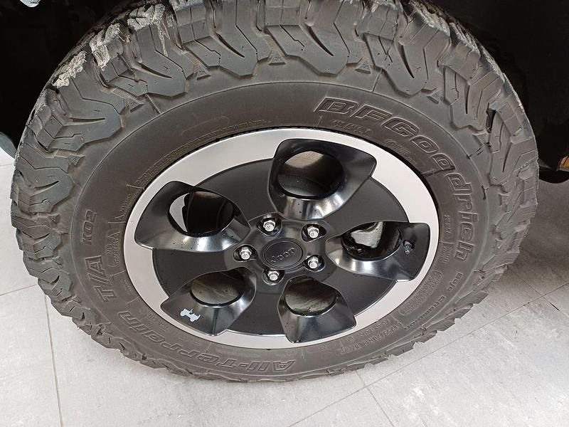 Gebraucht Jeep Wrangler 200 PS (147 kW) 2015 Gelb SUV