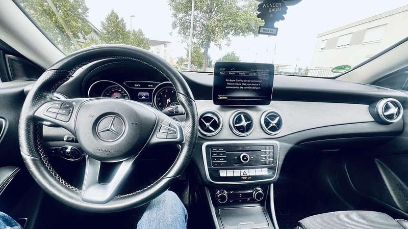 Gebraucht 2018 Mercedes CLA180 Shooting Brake Kombi | 17.000 € (Fairer Preis) - Bild 1/4