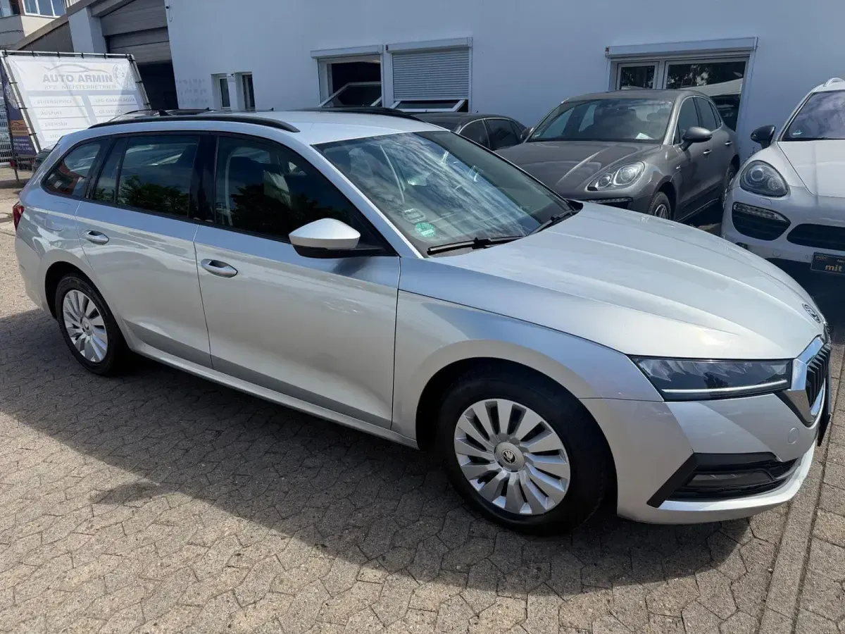 Gebraucht Skoda Octavia Active 116 PS (85 kW) 2022 Silber Limousine