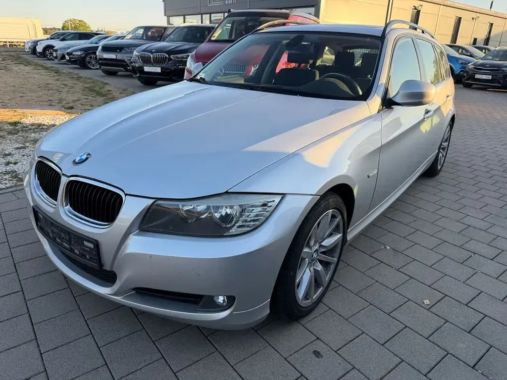 Gebraucht BMW 320 Sport Line 170 PS (125 kW) 2009 Silber Kombi