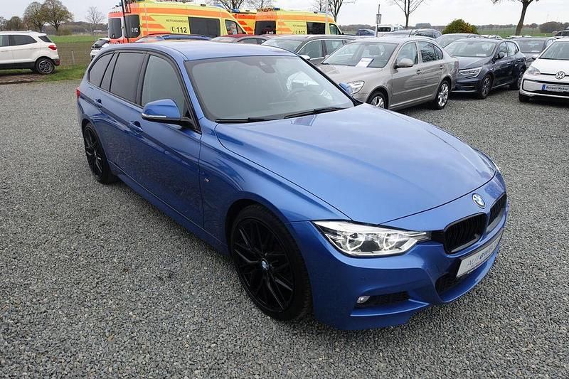 Gebraucht BMW 325 M Sport 224 PS (164 kW) 2017 Blau Kombi