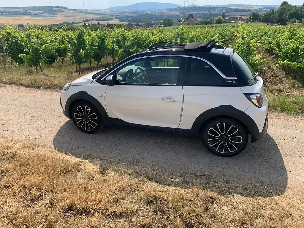 Gebraucht Opel Adam Rocks Open Air 87 PS (63 kW) 2018 Weiß Kleinwagen