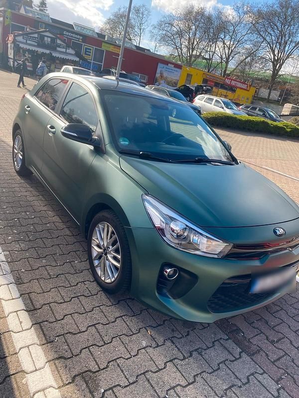 Gebraucht Kia Rio 101 PS (74 kW) 2019 Limousine