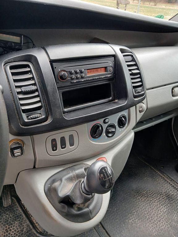 Gebraucht Renault Trafic 90 PS (66 kW) 2010 Weiß Van / Kleinbus