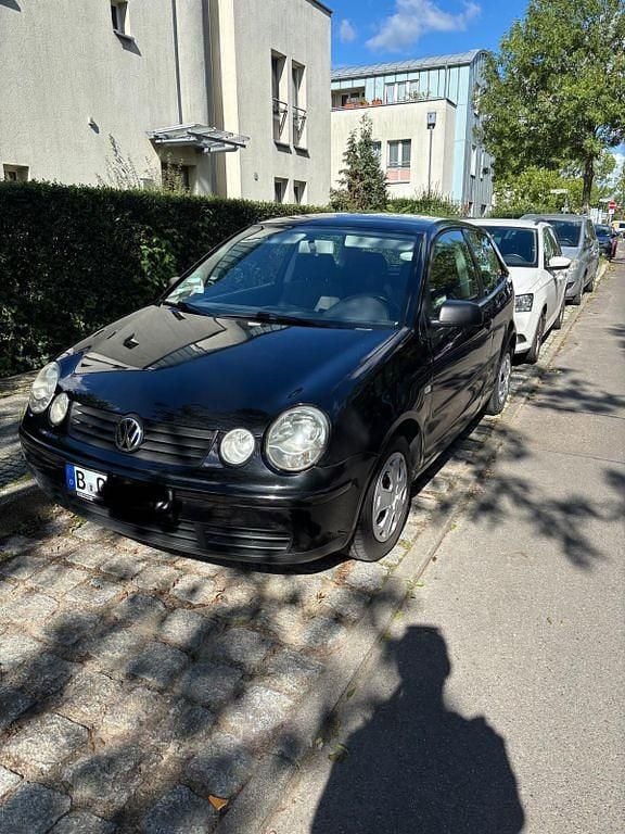Gebraucht VW Polo Basis 54 PS (39 kW) 2003 Schwarz Limousine