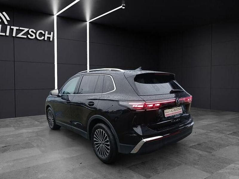 Gebraucht VW Tiguan Elegance 150 PS (110 kW) 2024 Deep black perleffekt SUV