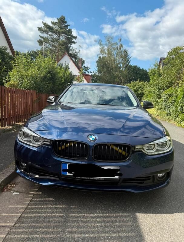 Blau Gebraucht 2016 BMW 320 Sport Line Limousine | 14.000 € (Guter Preis) - Bild 1/4