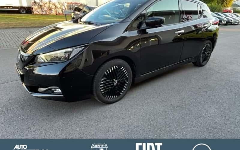 Schwarz Gebraucht 2023 Nissan Leaf N-Connecta Kleinwagen | 20.890 € (Etwas zu teuer) - Bild 1/4