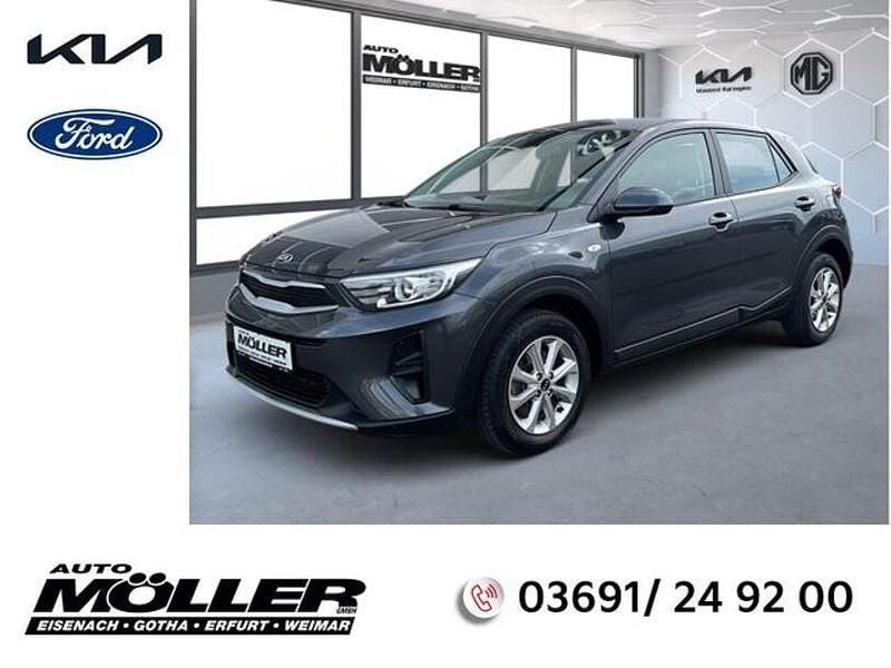 Grau Gebraucht 2017 Kia Stonic Edition 7 SUV | 12.799 € (Fairer Preis) - Bild 1/4