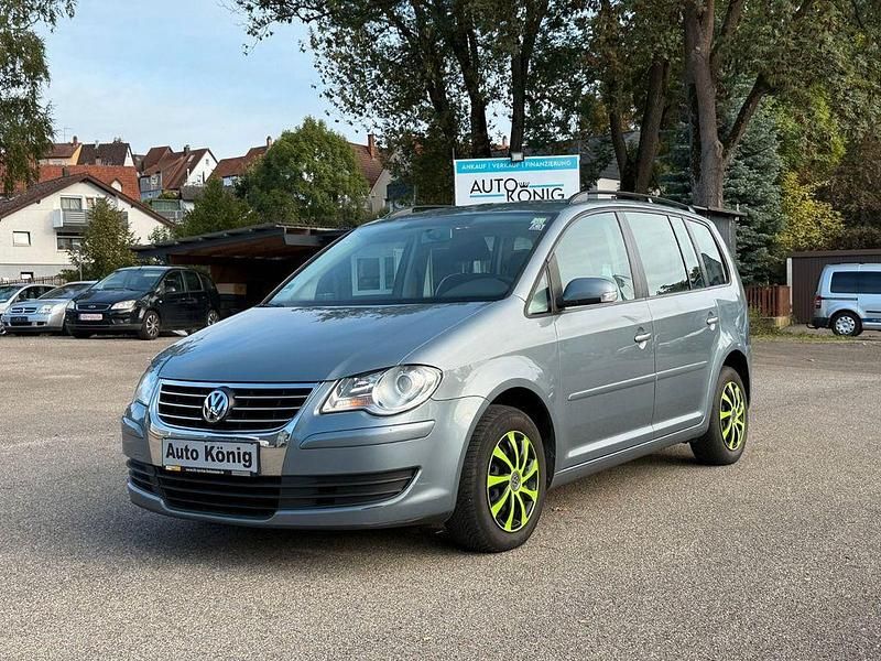 Grau Gebraucht 2007 VW Touran Trendline Van / Kleinbus | 3.890 € (Etwas zu teuer) - Bild 1/4