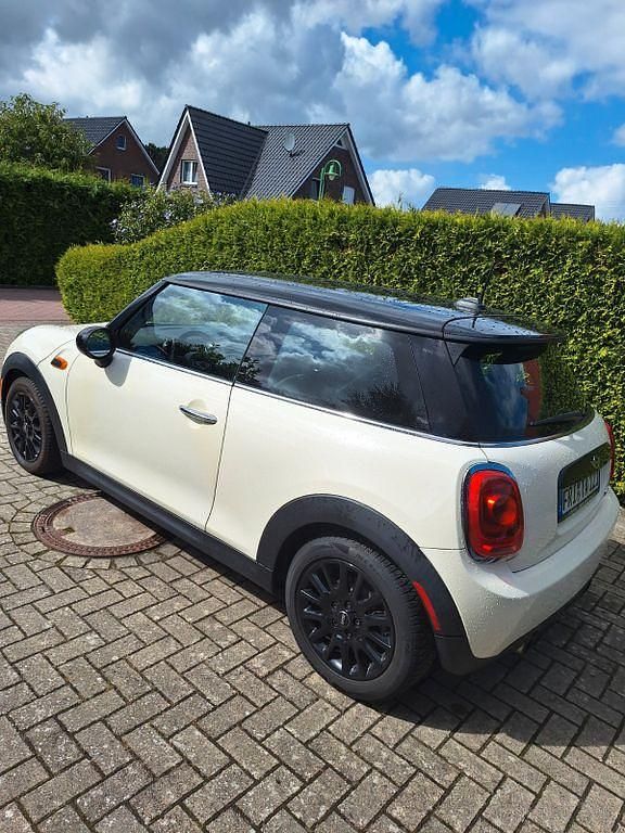Gebraucht Mini Cooper 136 PS (100 kW) 2016 Weiß Kleinwagen