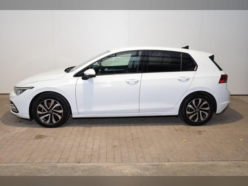 Gebraucht VW Golf VIII Active 150 PS (110 kW) 2022 Pure white Limousine