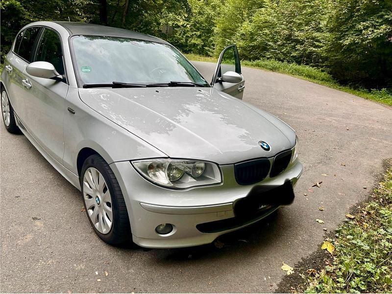 Silber Gebraucht 2006 BMW 120 Kleinwagen | 2.800 € (Fairer Preis) - Bild 1/4