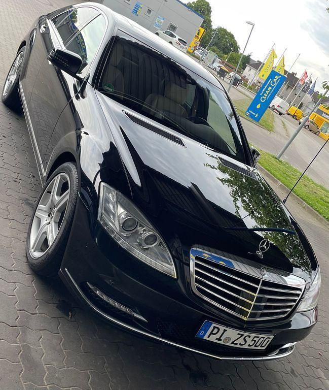 Schwarz Gebraucht 2012 Mercedes S350 Limousine | 22.300 € (Etwas zu teuer) - Bild 1/4