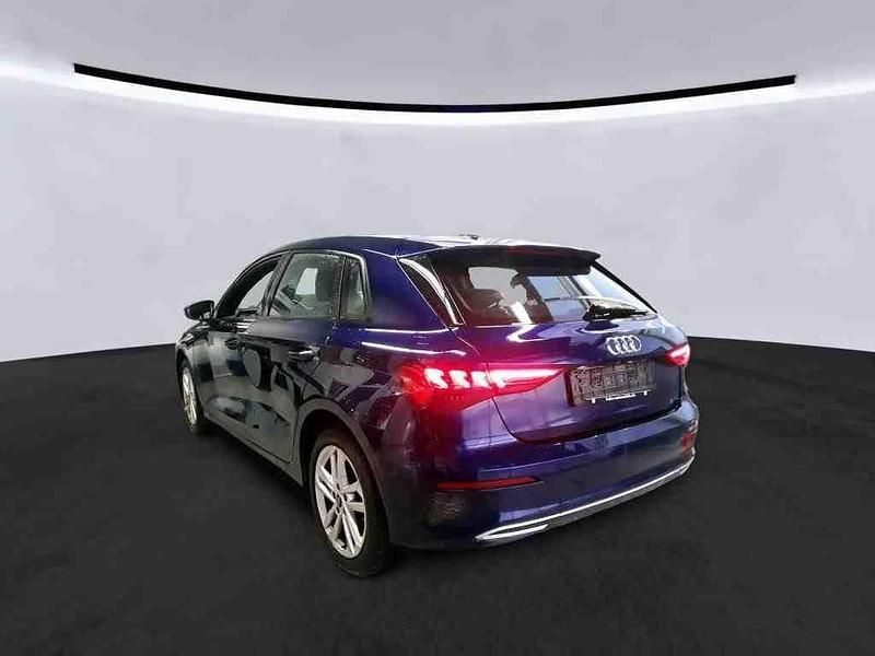 Second-hand Audi A3 Advanced 110 CP (80 kW) 2023 Albastru Berlinǎ