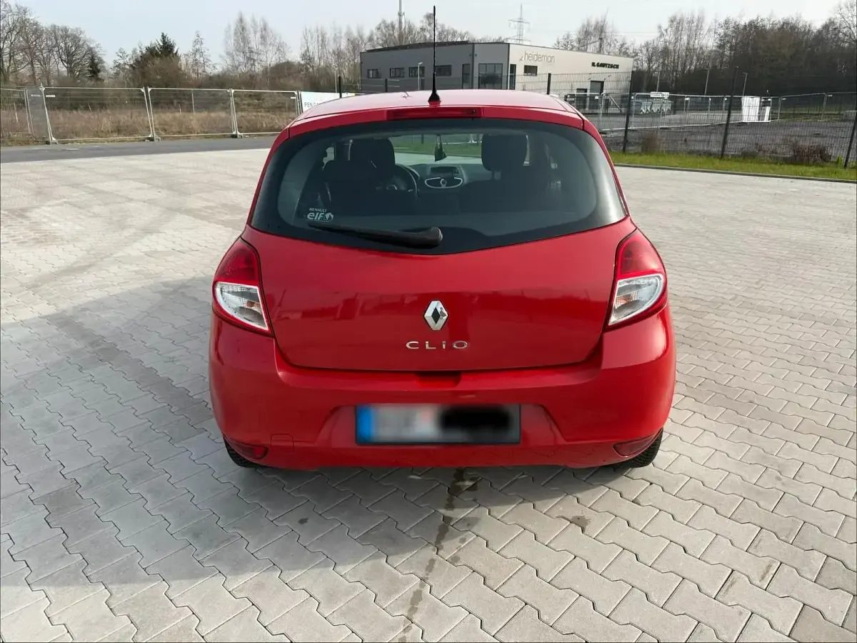 Gebraucht Renault Clio IV 75 PS (55 kW) 2012 Rot Limousine